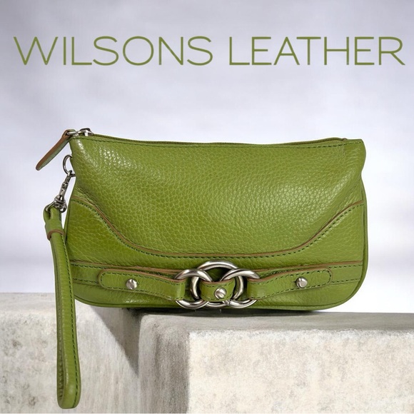 WILSONS LEATHER Green Pebbled Leather Wristlet Clutch Bag Silver Hardware